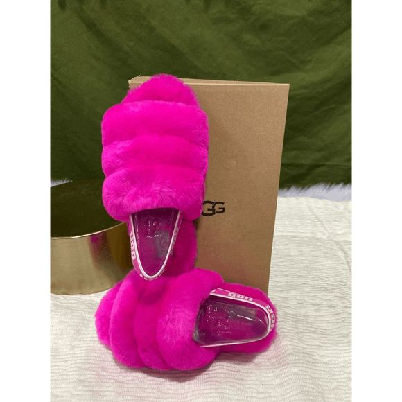 UGG Kids Slippers in Vibrant Pink - Picture 1 of 9
